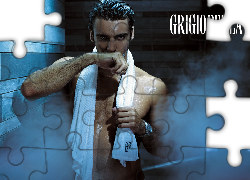 Giorgio Perla, mężczyzna, sauna, ręcznik