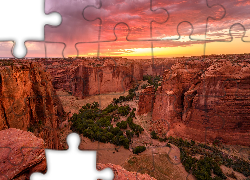 Stany Zjednoczone, Arizona, Kanion, Canyon de Chelly National Monument, Skały, Drzewa, Dom, Zachód słońca