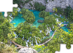 Chorwacja, Jeziora, Drzewa, Wodospady, Pomost, Skały, Roślinność, Park Narodowy Jezior Plitwickich
