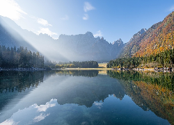 Góry, Alpy Julijskie, Jezioro, Fusine Lake, Drzewa, Odbicie, Włochy