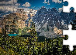 Las, Drzewa, Kanadyjskie Góry Skaliste, Jezioro Moraine, Dolina Dziesięciu Szczytów, Park Narodowy Banff, Prowincja Alberta, Kanada