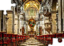 Kościół Chiesa di san Giovanni Evangelista, Miejscowość Modica, Włochy, Wnętrze, Ołtarz, Kolumny, Ławki, Zdobienia