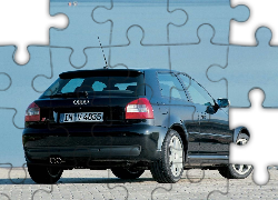 Czarne, Audi S3, tył