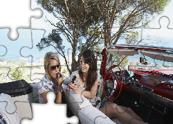 Dwie, Urocze, Dziewczyny, Auto