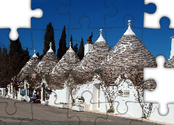 Alberobello, Domy, Ulica, Drzewa