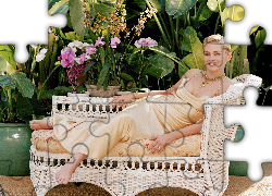 Sharon Stone, Sofa, Rośliny
