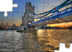 Tower Bridge, Londyn, Tamiza