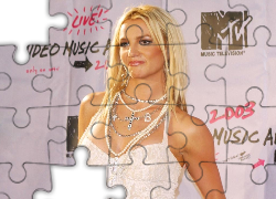 Britney Spears, Biała Sukienka