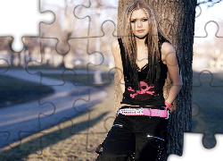 Avril Lavigne, Drzewo, Dróżka