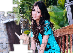 Kobieta, Brunetka, Huśtawka, Liście