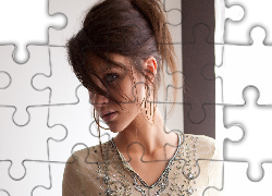 Cameron, Upięte, Włosy