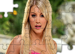 Długowłosa, Blondynka