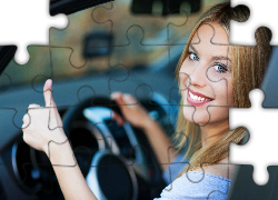 Blondynka, Samochód, Uśmiech