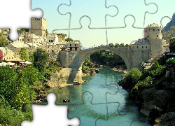 Rzeka, Domy, Most, Mostar, Bośnia i Hercegowina