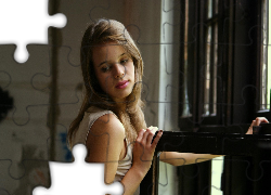 Dziewczyna, Rama, Okna