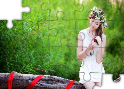 Młoda, Dziewczyna, Wianuszek, Konar, Las