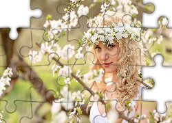 Blondynka, Kwitnące, Drzewa