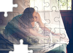 Kobieta, Brunetka, Łóżko, Zasłona