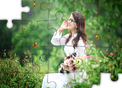 Dziewczyna, Bukiet, Kwiatów, Motylki