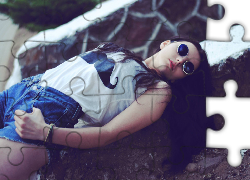 Kobieta, Brunetka, Okulary, Bluzka, Wąsy