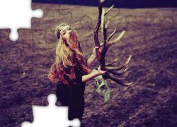 Kobieta, Blondynka, Poroże