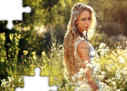 Blondynka, Długie, Włosy, Kolczyki, Łąka