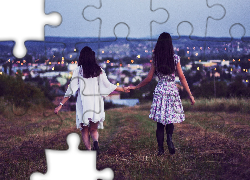 Dwie, Brunetki, Bieg