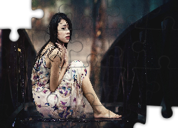 Zmoknięta, Brunetka