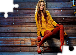 Blondynka, Sweter, Schody, Szpilki