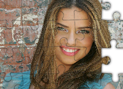 Adriana Lima, Uśmiech, Mur