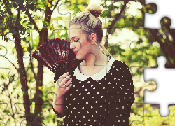 Kobieta, Blondynka, Wachlarz