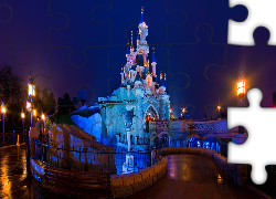 Sleeping Beauty Castle, Disneyland, Paryż, Francja, Zamek Śpiącej Królewny, Noc