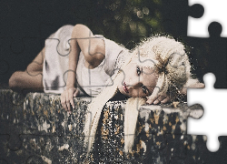 Kobieta, Blondynka, Odpoczynek, Murek