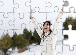 Brunetka, Uśmiech, Szalik, Rękawiczki, Zima, Śnieg