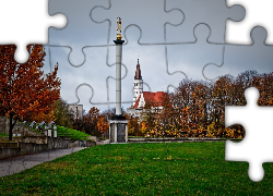 Litwa, Szawle, Kościół, Pomnik, Drzewa, Trawa