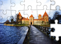 Zamek w Trokach, Troki, Litwa, Jezioro, Most