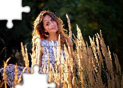 Uśmiechnięta, Dziewczyna, Wysokie, Trawy