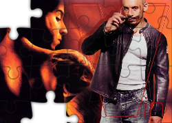 Vin Diesel, czarna kurtka, tatuaż