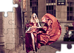 Ulica, Sukienka, Blondynka