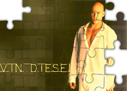 Vin Diesel,biała koszula