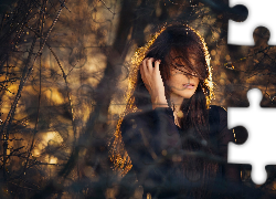 Romantyczna, Dziewczyna, Przebijające, Światło, Gałęzie