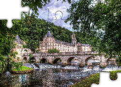 Budynek, Opactwo Benedyktynów, Miejscowość Brantome, Francja  Most, Rzeka Dronne