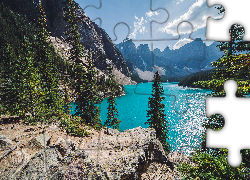 Kanada, Park Narodowy Banff, Góry, Las, Jezioro Moraine Lake