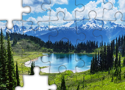 Kanada, Prowincja Alberta, Park Narodowy Banff, Jezioro, Góry, Lasy