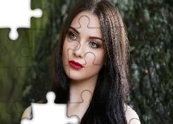 Brunetka, Kobieta