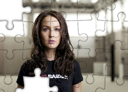 Kobieta, Camilla Luddington