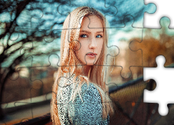 Niebieskooka, Blondynka