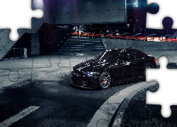 Czarne, BMW 335i