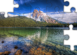 Góry, Jezioro, Ośnieżone szczyty, Las, Niebo, Kamienie