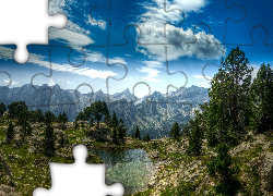 Góry, Drzewa, Jezioro, Skały, Kamienie, Niebo